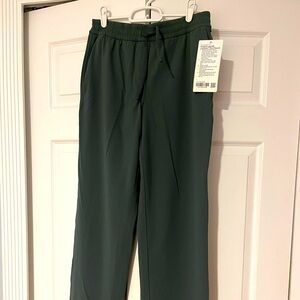 Lululemon Straight-Leg MR Luxtreme Pant Regular Size S